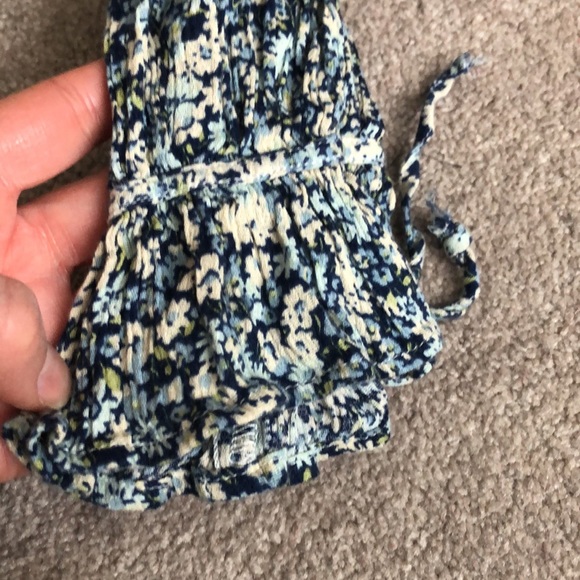 CHAPS | Blue & Cream Floral Top - Picture 5 of 6